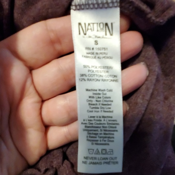 Very pretty purple sweater with shoulder detail - Picture 6 of 6